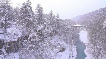 Shirahige queda d'água no inverno em Hokkaido