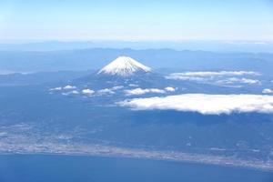 toma aérea del monte fuji, japón foto