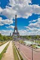 torre eiffel en parís francia foto