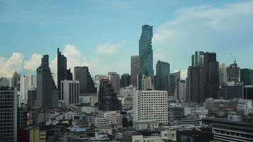 bela arquitetura de edifícios em torno da cidade de Banguecoque, na Tailândia video