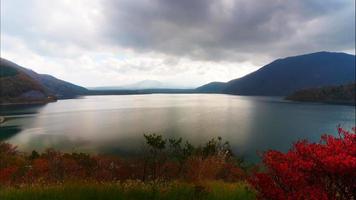 prachtige natuur in kawaguchiko met berg fuji in japan