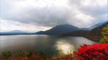 vacker natur i kawaguchiko med berg fuji i japan