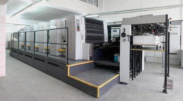 máquinas de impresión offset de dos, cuatro y cinco unidades