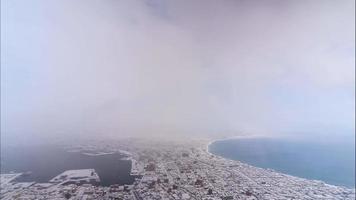 schöne landschaft von oben in der stadt hakodate in hokkaido japan video