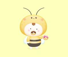 lindo bebé en traje de abeja comiendo donut ilustración vectorial. vector