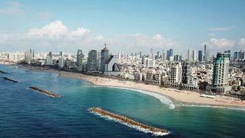 vista aérea de tel aviv y el mar, tel-aviv, israel. video