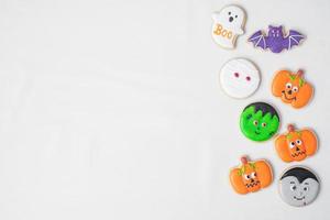 conjunto de galletas divertidas de halloween foto