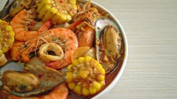 spicy barbecue seafood video