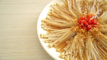 steamed enoki mushroom in soy sauce with garlic and chili video