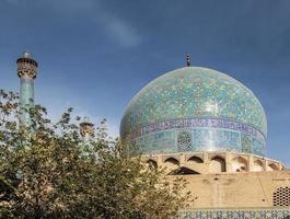 Detalle de la arquitectura islámica persa de la mezquita del imán en Isfahan Isfahan, Irán foto