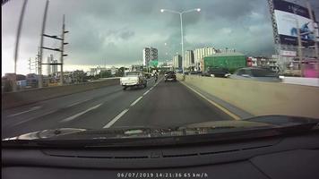 dirigindo na cidade de Banguecoque, Tailândia video