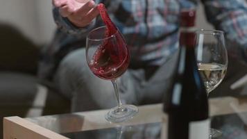 Man knocks over wine glass in slow motion shot on Phantom Flex 4K at 1000 fps