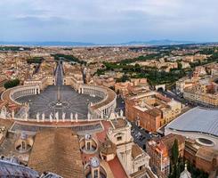 vista aérea sobre el museo del vaticano, st. plaza de pedro foto