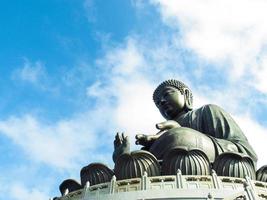 Estatua de Buda gigante y el monasterio de Po Lin en Hong Kong, Isla Lantau, China