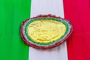 bandera mexicana en la ciudad de mexico foto