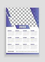 Diseño de calendario de pared de una página 2022. Diseño de calendario de pared 2022. Diseño de calendario de año nuevo 2022. La semana comienza el lunes. plantilla para calendario anual 2022 vector