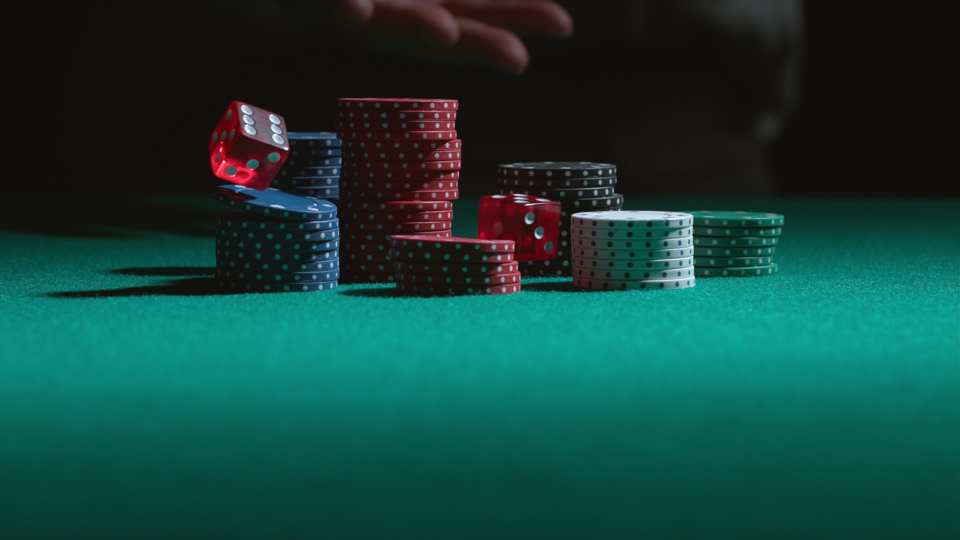 Rolling the dice in slow motion, shot on Phantom Flex 4K at 1000 fps 3533931 Stock Video at Vecteezy