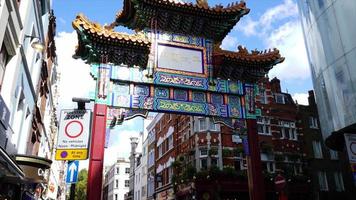 Timelapse China Town Gate en la ciudad de Londres, Inglaterra video
