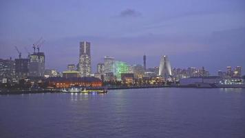 hermoso edificio alrededor de la ciudad de yokohama en japón video