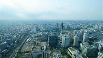 belo edifício ao redor da cidade de Yokohama no Japão video