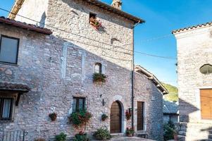 aldea de macerino sus edificios y callejones rústicos foto