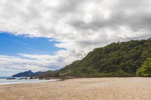 praia lopes mendes beach en la isla tropical ilha grande brasil. foto