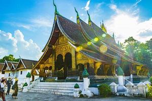 luang prabang, laos 2018- wat xieng thong templo de la ciudad dorada luang prabang laos