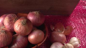 Fresh red onions photo