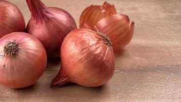 Fresh red onions photo