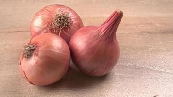 Fresh red onions photo