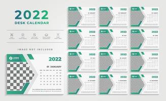 Diseño de calendario de escritorio 2022 con color verde. vector