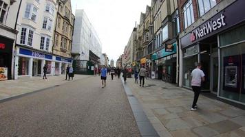 Timelapse calle comercial en la ciudad de Oxford en Reino Unido video