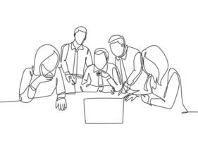 One continuous line drawing of team workers listening boss direction via teleconference on laptop at the office. Online meeting seminar concept. single line draw graphic design vector illustration