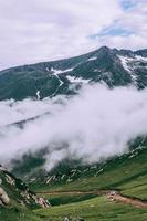 batcondi kumrat valley hermoso paisaje vista de las montañas foto