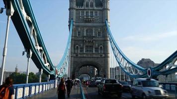 timelapse tower bridge in london city, engeland, verenigd koninkrijk video
