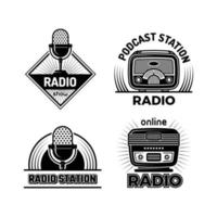 insignias de radio música parlante podcast transmisión de aire mostrar logotipos de radio emblema con auriculares micrófonos vector