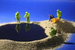 Tiny Miniature Scaled People in Curious Concepts photo