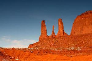 tres hermanas monumen valle foto