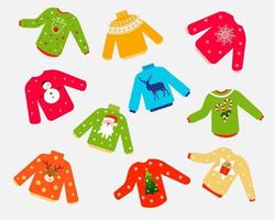 feos suéteres de Navidad conjunto aislado sobre fondo claro. un montón de suéteres de invierno de punto con varios estampados. Ilustración de vector plano colorido en estilo de dibujos animados.