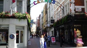 Timelapse Carnaby Street em Londres, Inglaterra video