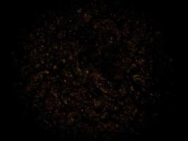 textura de tierra oscura en el jardín foto