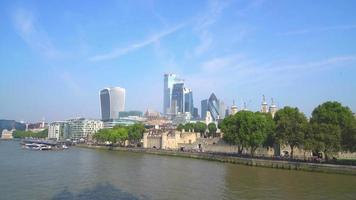 cidade de Londres com rio Tamisa no Reino Unido