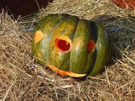 calabaza tallada del día de fiesta de halloween foto