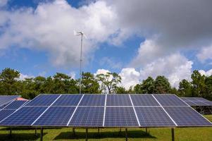 células solares especiales que tienen que cambiar la energía de la luz solar en energía eléctrica energía limpia que es respetuosa con el medio ambiente