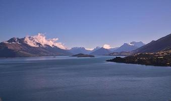 mountains at lake wakatipu photo