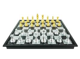 Rey de oro y plata y concepto de juego de tablero de ajedrez de ideas de negocios y concepto de ideas de competencia y estrategia, vista superior foto