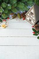 tarjeta de navidad festivo fondo de madera del tablero foto