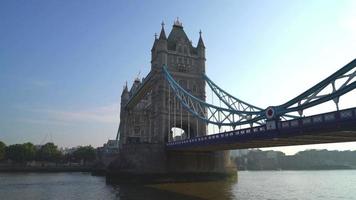 Tower Bridge dans la ville de Londres, Royaume-Uni