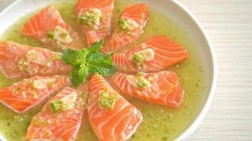 spicy fresh salmon raw in seafood spicy sauce video