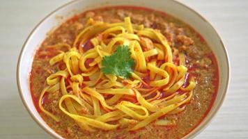 Spicy Chinese Yunnan Noodles Soup video